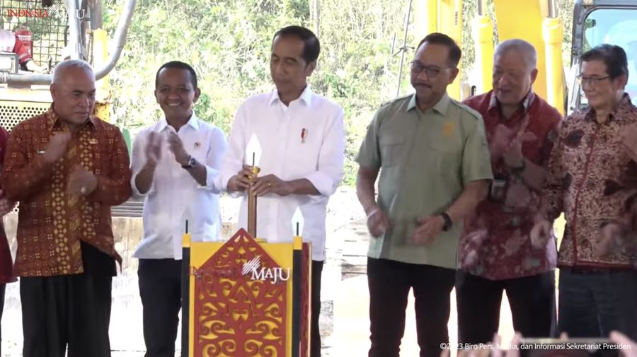 Presiden Joko Widodo saat mengikuti acara Peletakan batu pertama Hotel Nusantara, Penajam Paser Utara, 21 September 2023. (Tangkapan Layar Youtube Sekretariat Presiden)