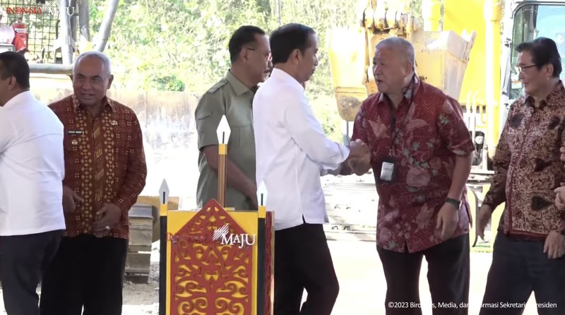 Presiden Joko Widodo saat mengikuti acara Peletakan batu pertama Hotel Nusantara, Penajam Paser Utara, 21 September 2023. Presiden Joko Widodo saat mengikuti acara Peletakan batu pertama Hotel Nusantara, Penajam Paser Utara, 21 September 2023. (Tangkapan Layar Youtube Sekretariat Presiden)