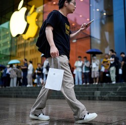 Jual iPhone di RI Rp 32 Triliun, Investasi Apple Cuma Rp 1,6 Triliun