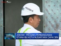 Jokowi Pasang Bilah Garuda Pertama di Istana Presiden IKN