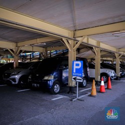 Sah! Tarif Parkir Mobil di DKI Rp 7.500/Jam, Ini Lokasinya