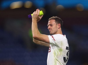 Jonny Evans Rajanya Gelar di Skuad MU