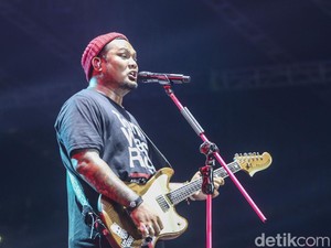 Lirik dan Chord Lagu Pedih (Versi Baru) - Last Child, Lengkap dengan Maknanya
