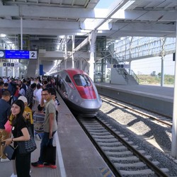 Diresmikan Jokowi Hari Ini, Kereta Cepat Telan Biaya Rp 108 T