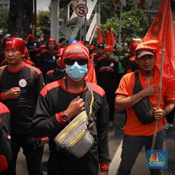 Buruh Minta UMP 2024 Naik 15%, Kemnaker: Pakai Rumus Apa?