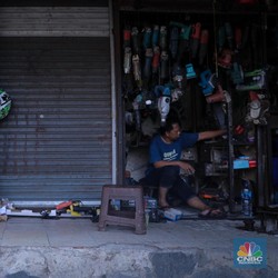 Pasar Taman Puring Sepi Bak Kuburan, Pembeli Kabur-Nasib Pedagang Gini