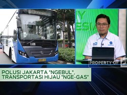 Polusi "Ngebul", Transportasi Hijau Transjakarta 'Nge-Gas"