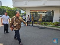 Jokowi Panggil Airlangga Cs ke Istana, Ternyata Mau Bahas Satgas Ini