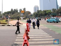 Penampakan Kawasan Patung Kuda Sempat Ditutup, Ada Demo Buruh