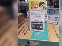 Pengunjung Transmart Borong 2 TV Android, Tak Sampai Rp4 Juta