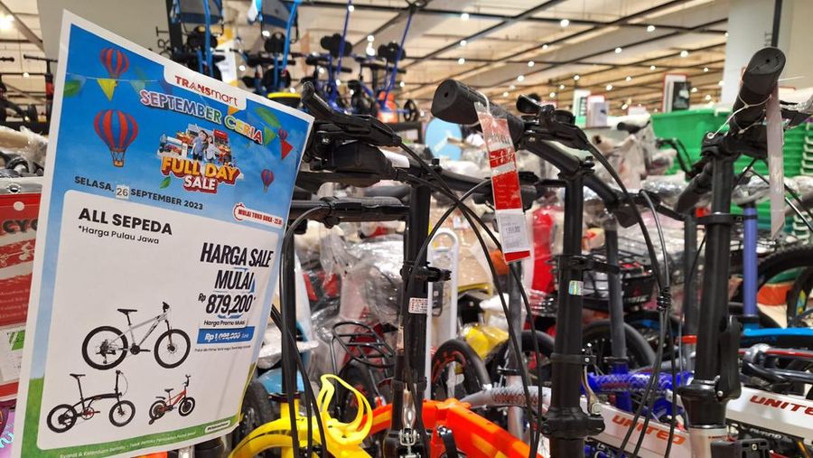 Diskon Sepeda di Transmart Full Day. (CNBC Indonesia/Khoirul Anam)