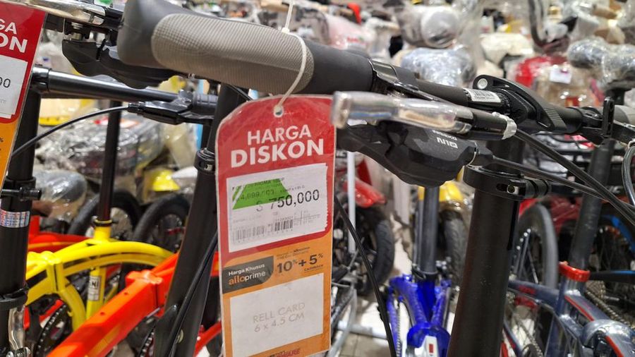 Diskon Sepeda di Transmart Full Day. (CNBC Indonesia/Khoirul Anam)