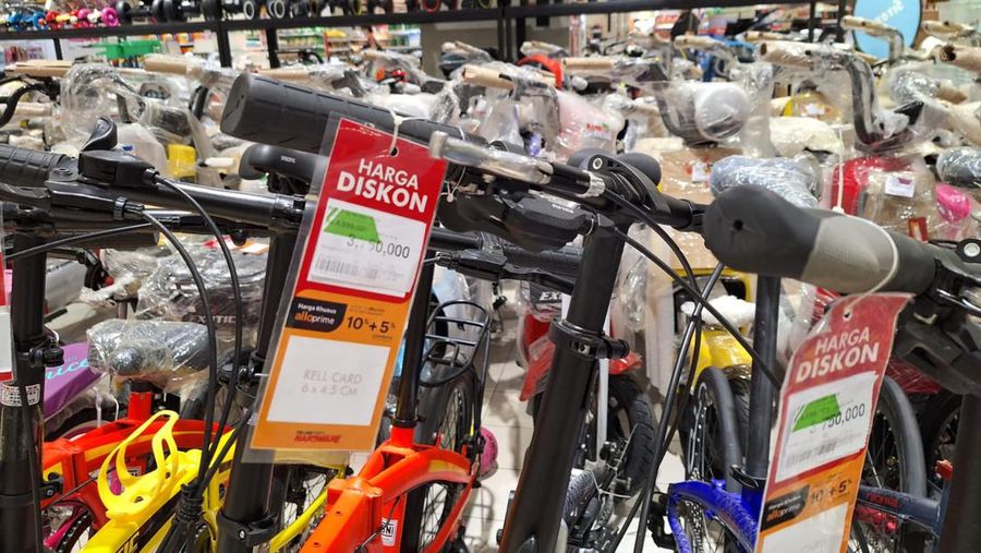 Diskon Sepeda di Transmart Full Day. (CNBC Indonesia/Khoirul Anam)