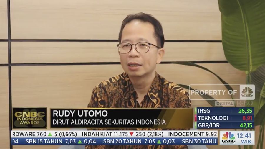 Direktur Utama PT. Aldiracita Sekuritas Indonesia, Rudi Utomo dalam Road to CNBC Indonesia Awards 2023. (Tangkapan Layar CNBC Indonesia TV)