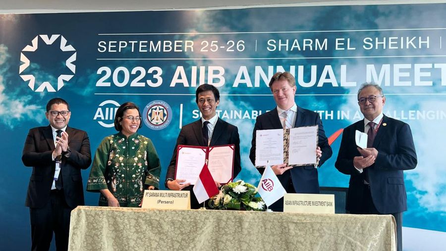 Asian Infrastructure Investment Bank (AIIB), PT Perusahaan Listrik Negara (PLN), dan PT Sarana Multi Infrastruktur (PT SMI) telah meneken Letter of Intent (LoI) di Mesir, pada Rabu (26/9/2023).