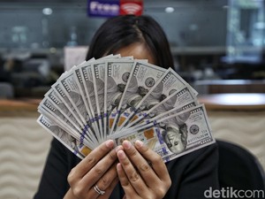 Dolar AS Gencet Rupiah ke Rp 17.700