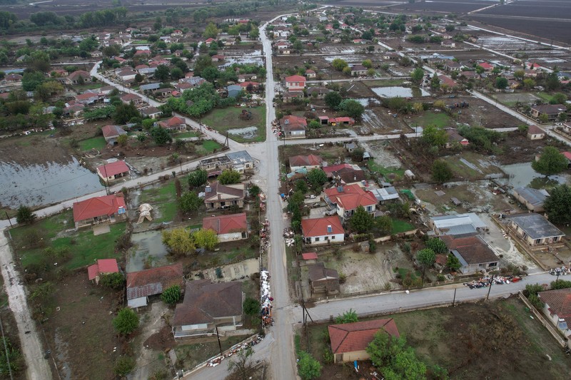 Banjir kembali melanda Yunani tengah untuk kedua kalinya dalam bulan ini. Kota Volos menjadi kota yang paling terdampak banjir. (REUTERS/STAMOS PROUSALIS) Banjir kembali melanda Yunani tengah untuk kedua kalinya dalam bulan ini. Kota Volos menjadi kota yang paling terdampak banjir. (REUTERS/STAMOS PROUSALIS)