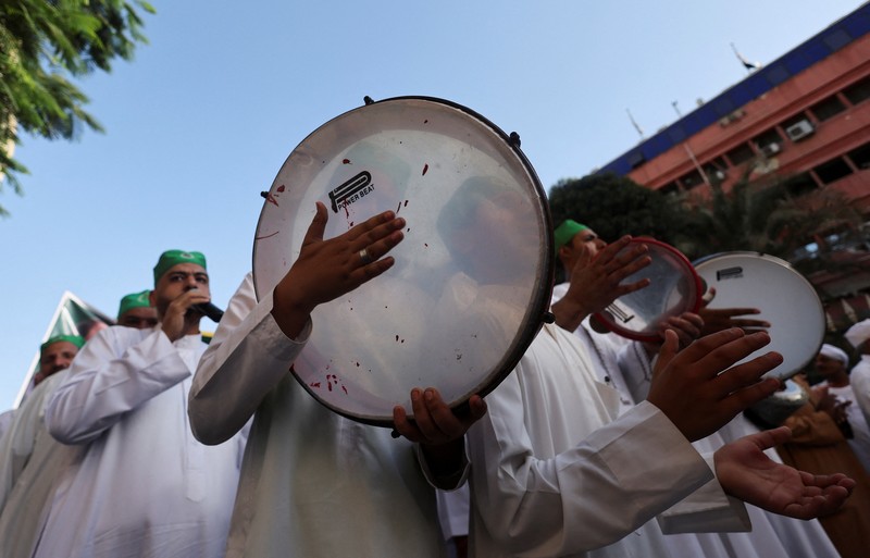 Perayaan Maulid Nabi di distrik Al Azhar, Kairo Lama, Mesir, 27 September 2023. (REUTERS/AMR ABDALLAH DALSH)