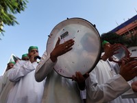 6 Amalan di Hari Maulid Nabi Muhammad SAW