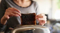 Dokter Ini Bongkar Fakta Makanan Gosong Disebut Picu Kanker, Benarkah?