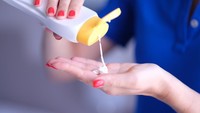Rutinitas Malam Belum Lengkap Tanpa Body Lotion dengan Amino Peptide Ini 