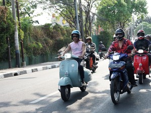 Kaka Slank Lelang Vespa Mulai Rp 75 Juta, Buat Bantu Korban Bencana