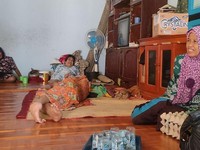 Kisah 6 Kakak Beradik di Cianjur Idap Parkinson