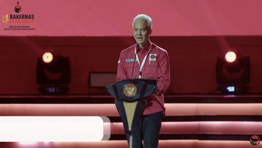 Ganjar Pranowo dalam acara Rakernas PDI Perjuangan. (Tangkapan layar Youtube PDI Perjuangan)