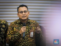 KPK Temukan Dokumen 'Misterius' Ini saat Geledah Ruang Sekjen DPR