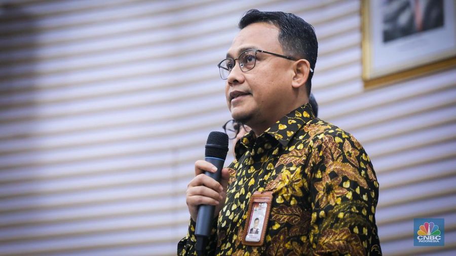 Juru Bicara KPK, Ali Fikri memberikan keterangan saat konferensi pers di gedung Merah Putih, KPK, Jakarta, Jumat (29/9/2023). (CNBC Indonesia/Faisal Rahman)