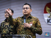 Geledah Ruang Sekjen DPR, KPK Sita Bukti Transfer Uang