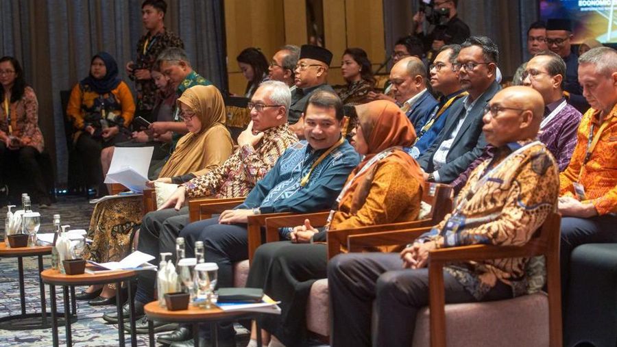 Sebagai rangkaian kegiatan Pertemuan Tingkat Menteri IMT-GT ke-29, Forum Bisnis Kerja sama Segitiga Pertumbuhan IMT-GT telah dilangsungkan pada Rabu (28/9) di Batam. (Dok. Kemenko Bidang Perekonomian)