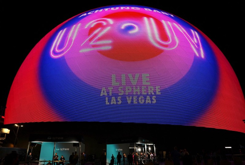 Pemandangan umum malam pembukaan Sphere menjelang pertunjukan band rock Irlandia U2 di The Venetian Resort di Las Vegas, Nevada, pada 29 September 2023. Pemandangan umum malam pembukaan Sphere menjelang pertunjukan band rock Irlandia U2 di The Venetian Resort di Las Vegas, Nevada, pada 29 September 2023. (Ronda Churchill / AFP)
