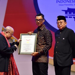 Biografi Jokowi Tulisan Dirut PLN Terbit di Korea