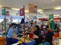 Beli Meja Makan Makin Hemat Ya Cuma di Transmart
