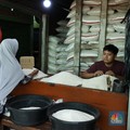 Pemerintah Klaim Harga Beras Turun, Tapi Masih di Atas HET
