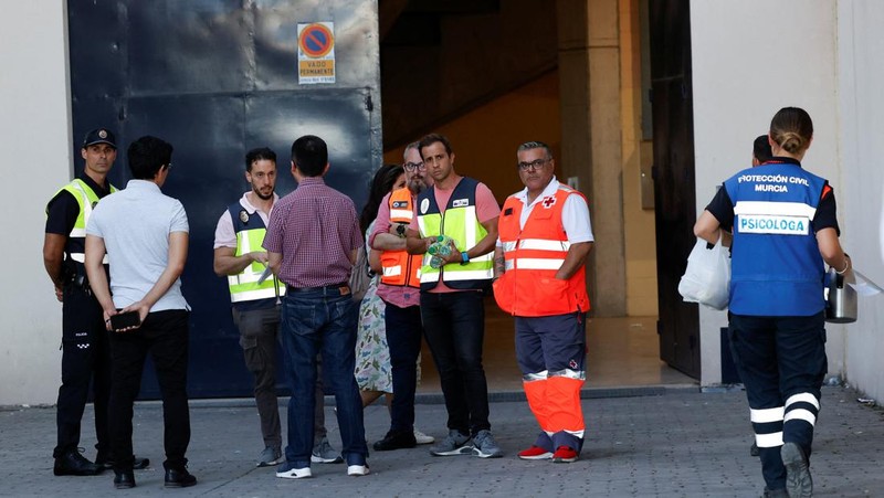 Sedikitnya 13 orang tewas dalam insiden kebakaran di sebuah kelab malam di Kota Murcia, Spanyol. Insiden kebakaran ini diklaim menjadi yang paling mematikan di Spanyol dalam beberapa dekade terakhir. (Tangkapan Layar Video Reuters/LA OPINION DE MURCIA)