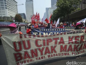 MK Kabulkan Sebagian Gugatan soal UU Cipta Kerja, Buruh Buka Suara