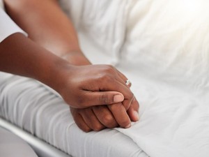 Istri di China Sabar Rawat Suaminya yang Koma 10 Tahun sampai Sadar
