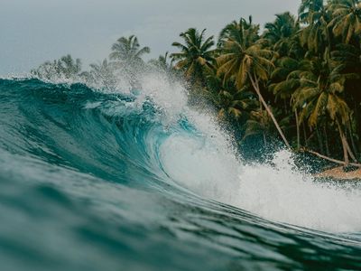 2.000 Tewas Dihantam Tsunami 100 Meter di Ambon, BMKG Ingatkan Ini