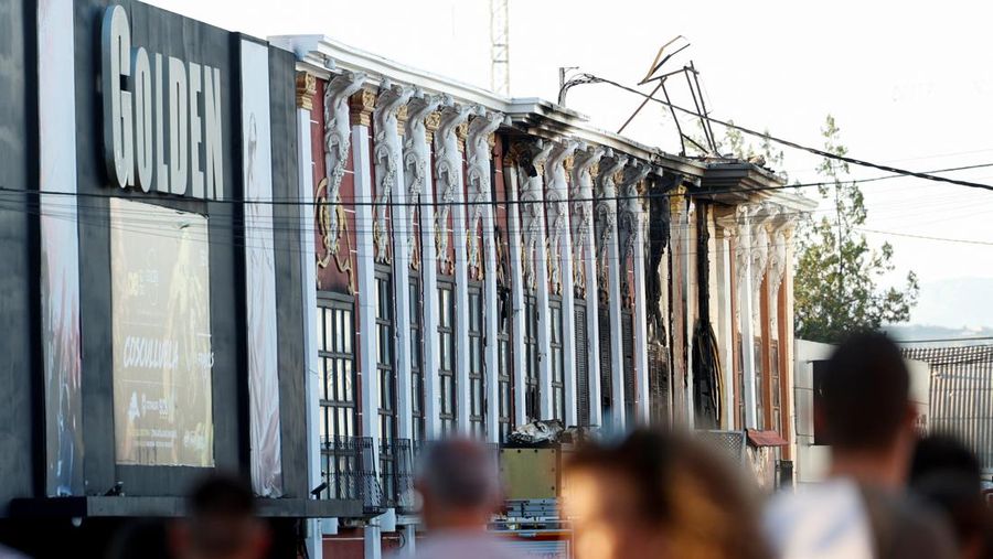Sedikitnya 13 orang tewas dalam insiden kebakaran di sebuah kelab malam di Kota Murcia, Spanyol. Insiden kebakaran ini diklaim menjadi yang paling mematikan di Spanyol dalam beberapa dekade terakhir. (Tangkapan Layar Video Reuters/LA OPINION DE MURCIA)