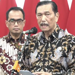 Luhut: Banyak yang Pesimis Kereta Cepat Whoosh Bisa Selesai