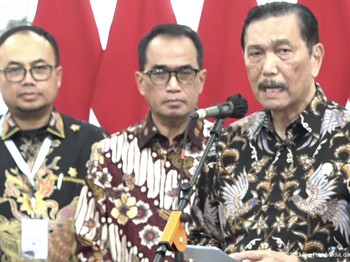 Luhut: Banyak yang Pesimis Kereta Cepat Whoosh Bisa Selesai