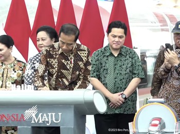 Sah! Jokowi Resmikan Kereta Cepat Jakarta-Bandung Whoosh