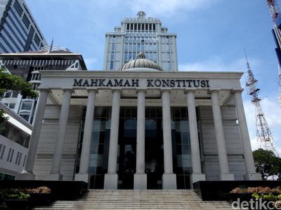 MK Lagi-Lagi Tolak Gugatan Pajak Pesangon dan Uang Pensiun