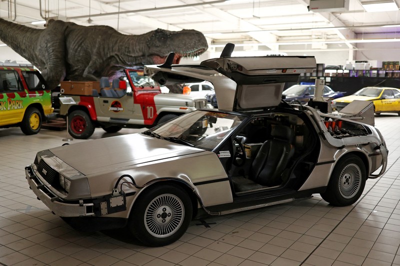 Pemandangan replika DeLorean DMC-12 yang ditampilkan dalam film Back to the Future di antara kendaraan legendaris dan replika mobil dari dunia perfilman dan televisi yang dipajang di museum Pop Central di Etrechy, dekat Paris, Prancis, 17 September 2023. Pemandangan replika DeLorean DMC-12 yang ditampilkan dalam film Back to the Future di antara kendaraan legendaris dan replika mobil dari dunia perfilman dan televisi yang dipajang di museum Pop Central di Etrechy, dekat Paris, Prancis, 17 September 2023. (REUTERS/Noemie Olive)