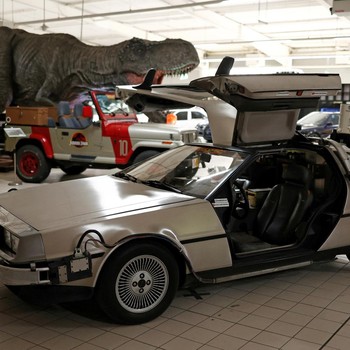 Museum Ini Punya Koleksi Mobil-Mobil Ikonik dari Film Populer