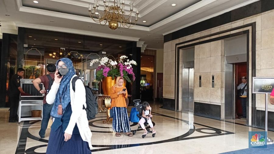 Hotel Sultan mulai dikosongkan. (վ/Ferry Sandy)
