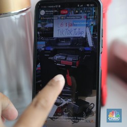 Penjelasan Ilmiah Kenapa Waktu Mendadak Hilang 2 Jam Saat Main Medsos