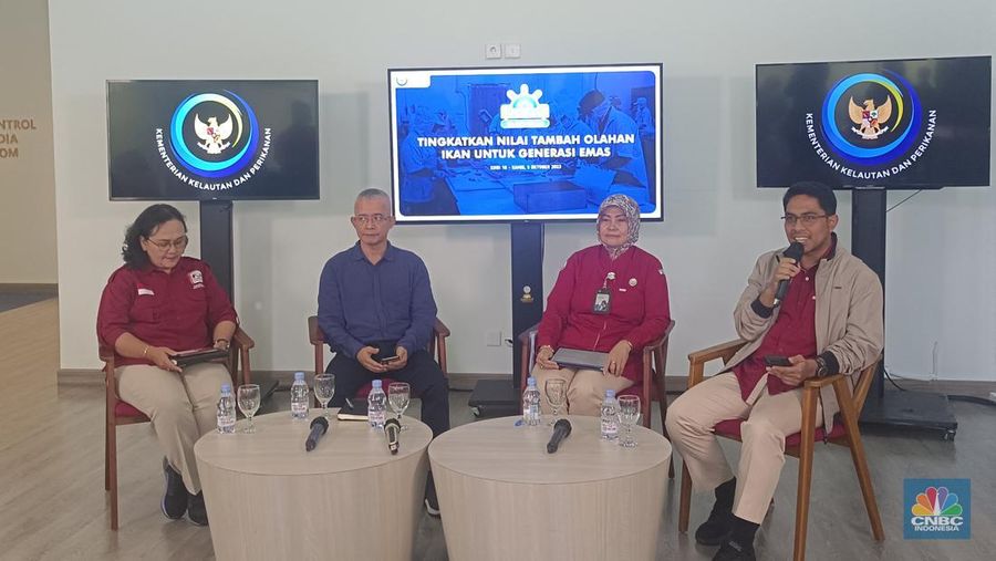 Dalam upaya mewujudkan cita-cita Indonesia emas Tahun 2045, Kementerian Kelautan dan Perikanan (KKP) mengingatkan agar generasi emas memiliki asupan gizi baik sehingga dapat mewujudkan generasi yang memiliki daya tarik. (CNBC Indonesia/Martyasari Rizky)